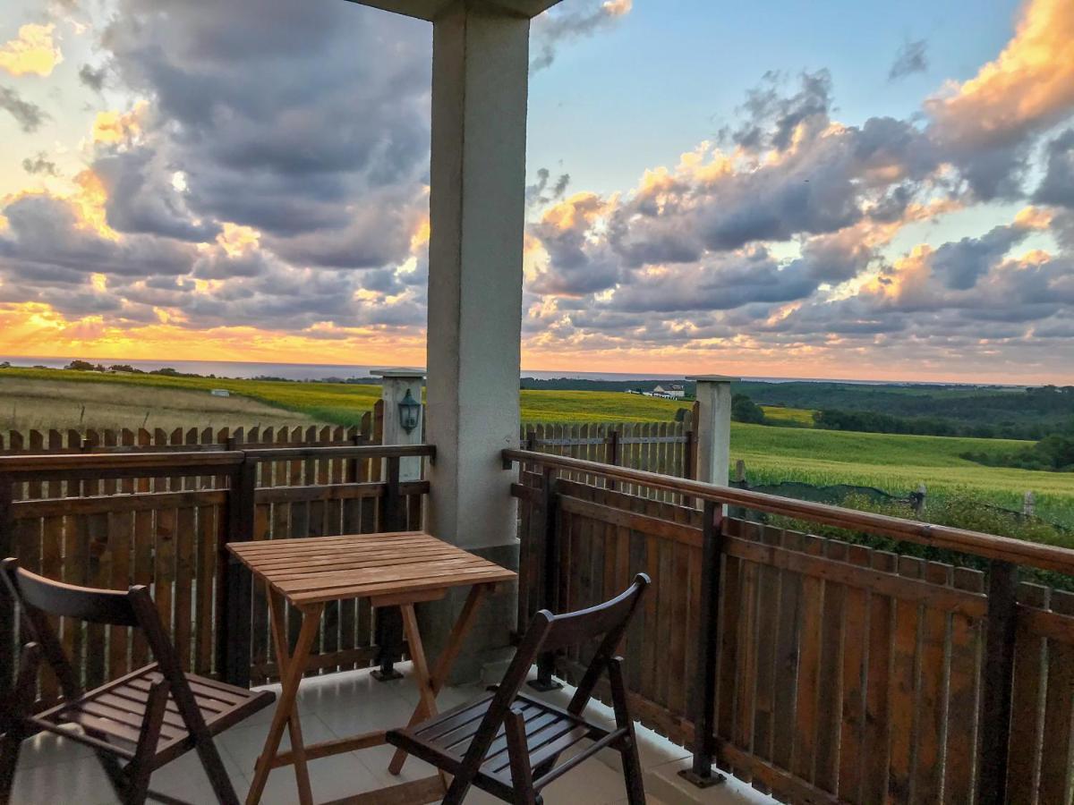 Vis Velika Bed & Breakfast Екстериор снимка